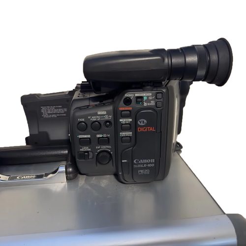 Canon LEGRIA HF R806 Full HD